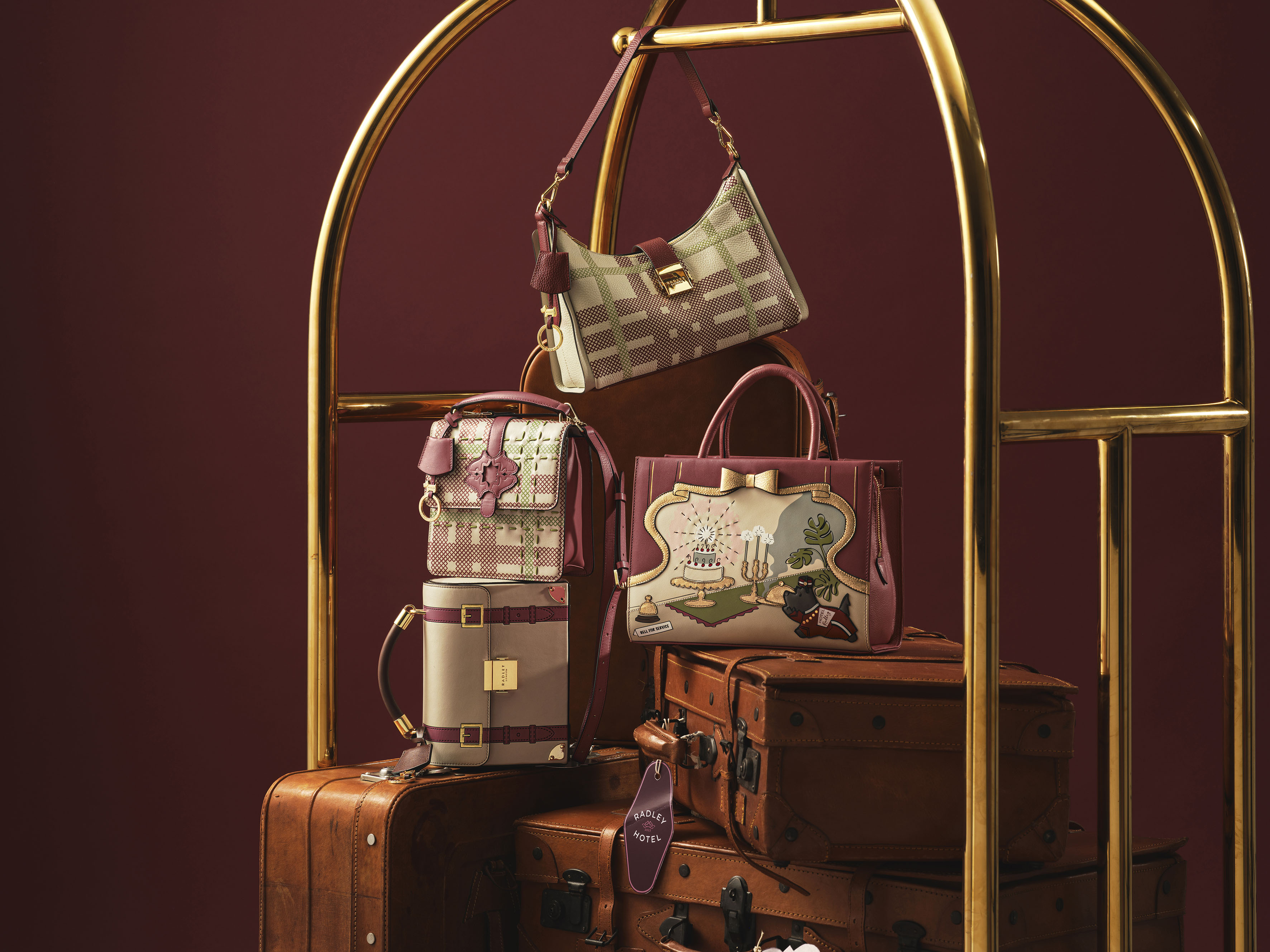 Louis Vuitton Give A Gorgeous Environmentally Friendly Gift This Year | LV Bag Charm Padlock (No Key)